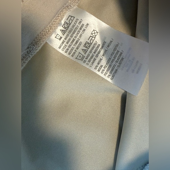 Belle by Kim Gravel Cream Capris - Picture 11 of 12